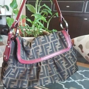 Hand bag